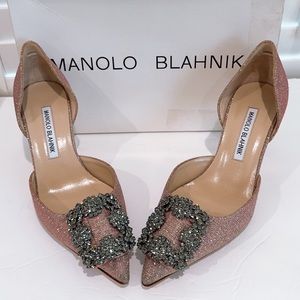 Manolo Blahnik Hangisi 70 Embellished Champagne Pink Shimmer Pumps